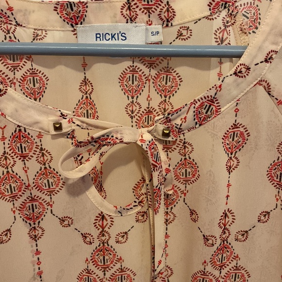 Sheer blouse 3/4 sleeve - Picture 3 of 6